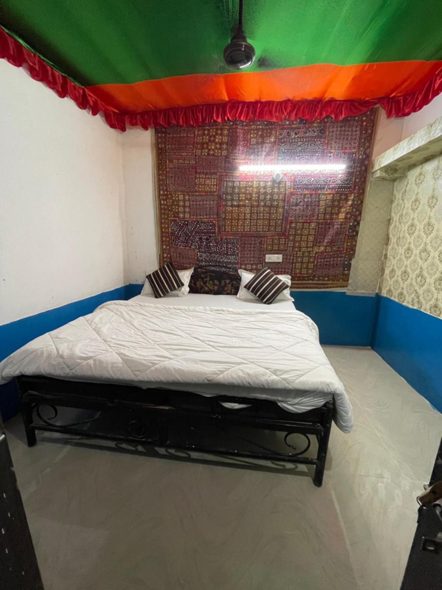 Mirvana Guest House & Camel Safari Jaisalmer Exterior foto